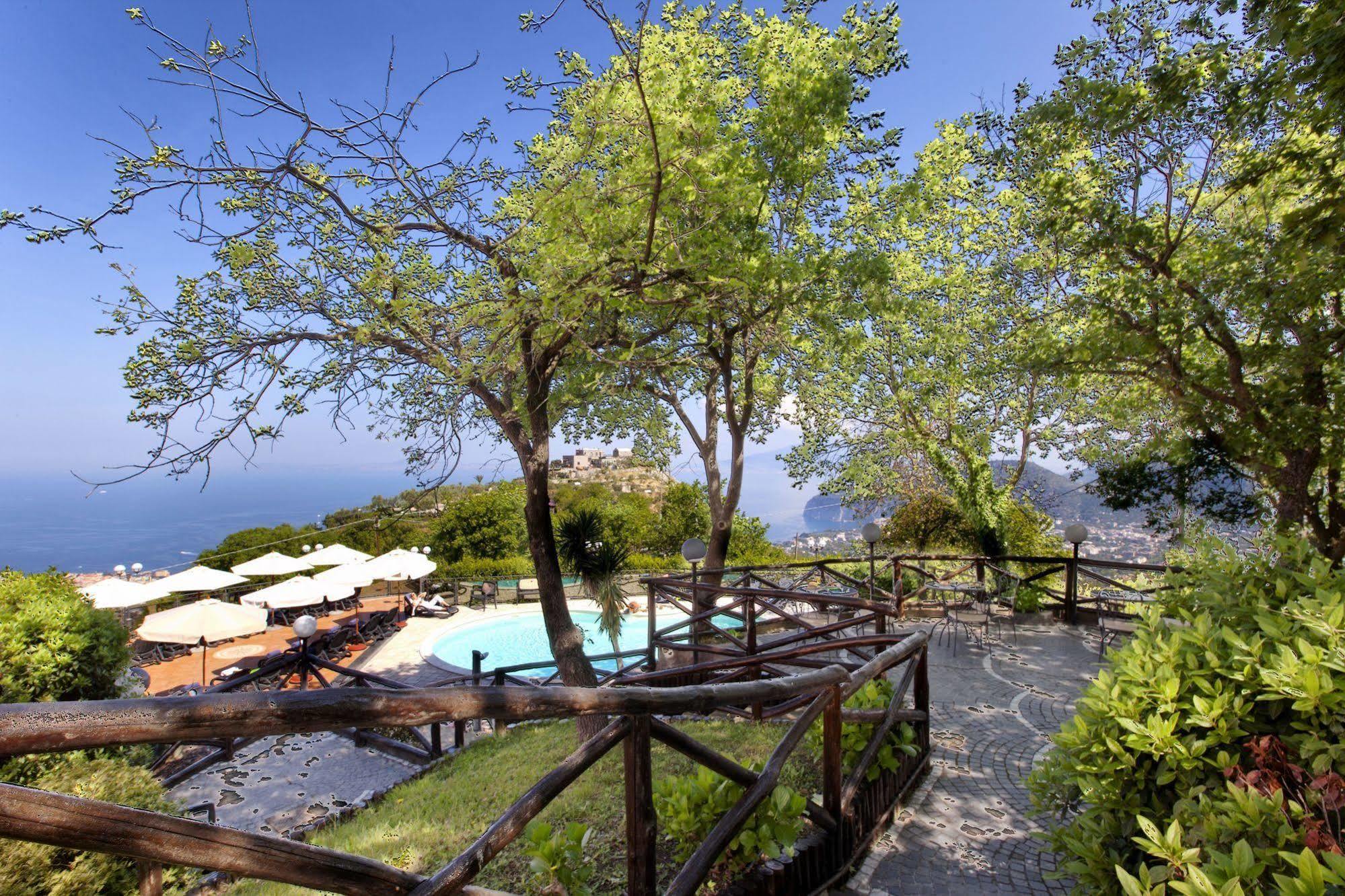 Hotel Prestige Sorrento Exteriör bild