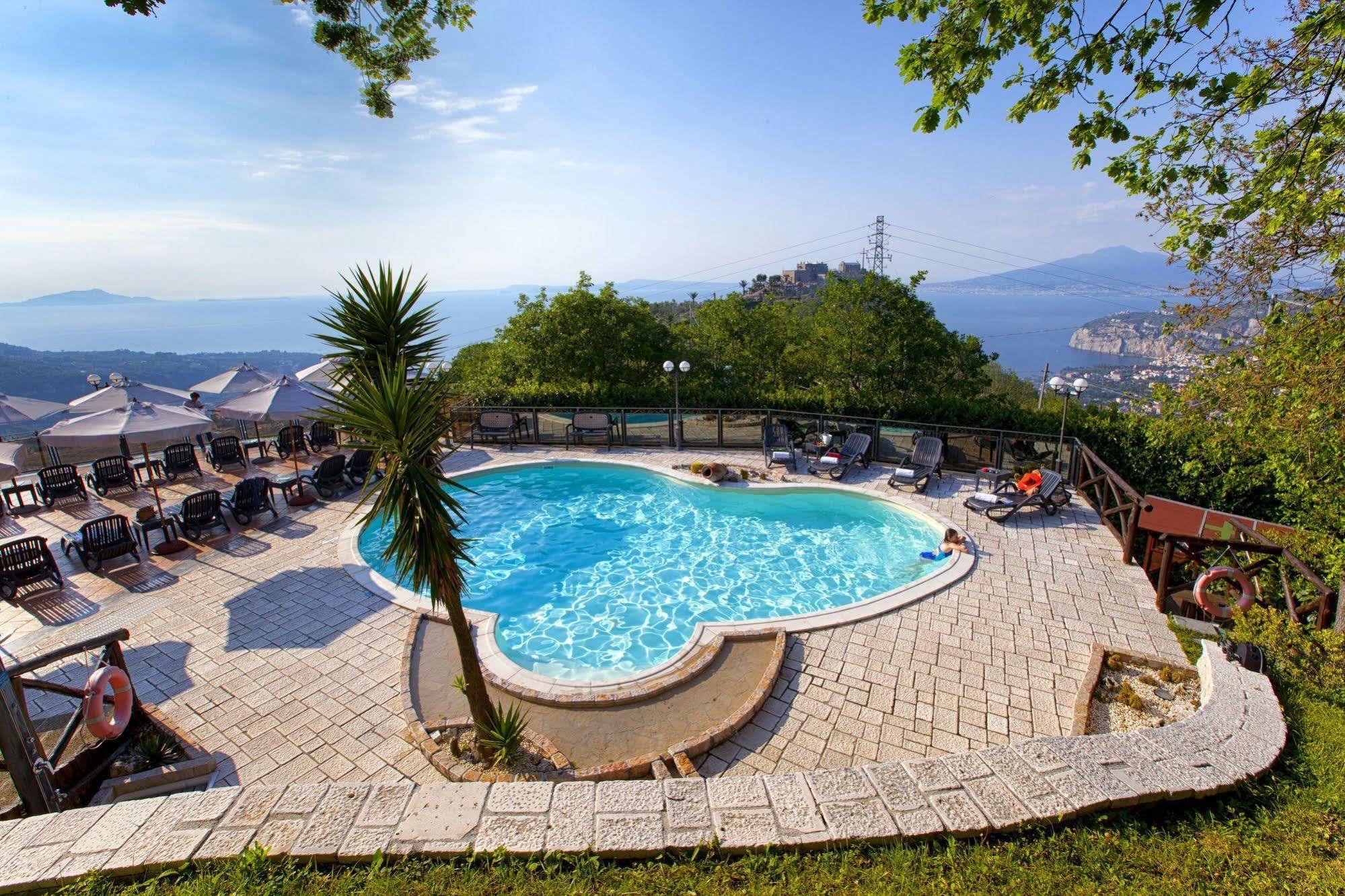 Hotel Prestige Sorrento Exteriör bild